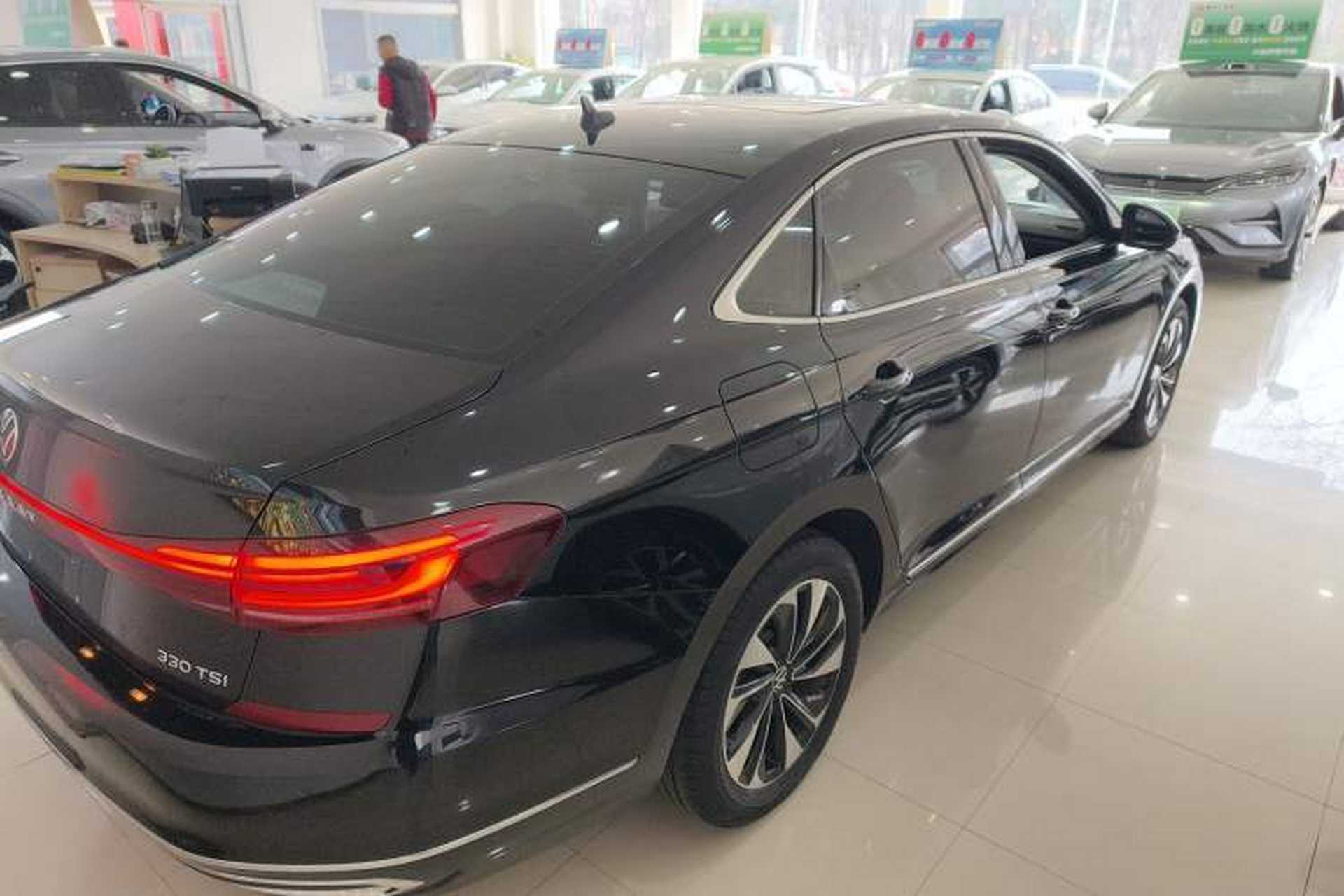 Used Volkswagen Passat 2022 330TSI Starry Elite Edition Rear Right 45 Deg