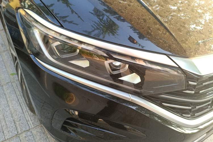 Used Volkswagen Passat 2022 380TSI Flagship Edition Right Front Headlight