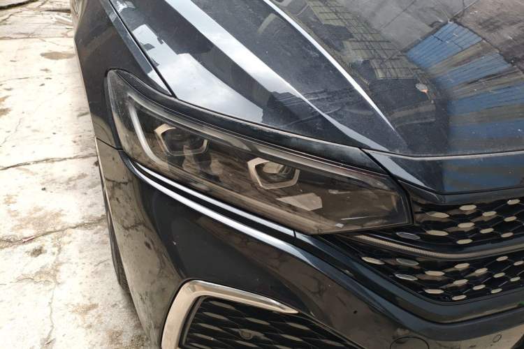 Used Volkswagen Passat 2022 330TSI Starry Luxury Edition Right Front Headlight