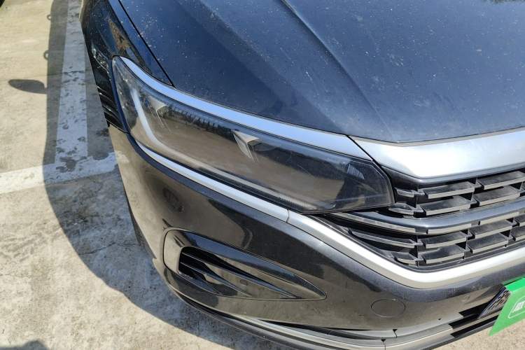 Used Volkswagen Passat 2022 330TSI Elite Edition Right Front Headlight