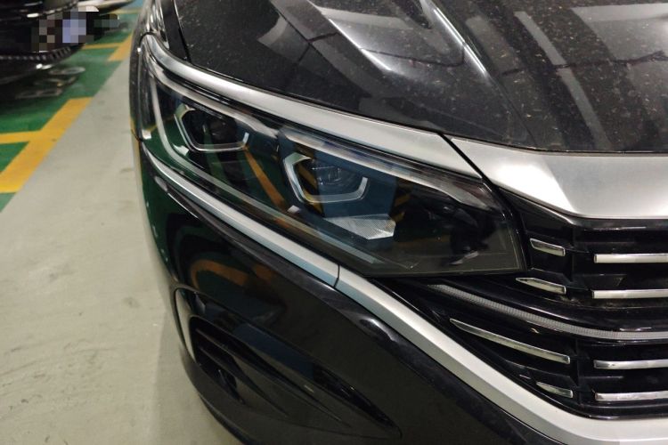 Used Volkswagen Passat 2022 330TSI Luxury Edition Right Front Headlight