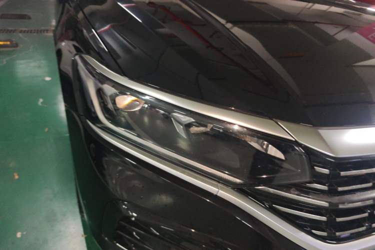 Used Volkswagen Passat 2022 330TSI Elite Edition Right Front Headlight