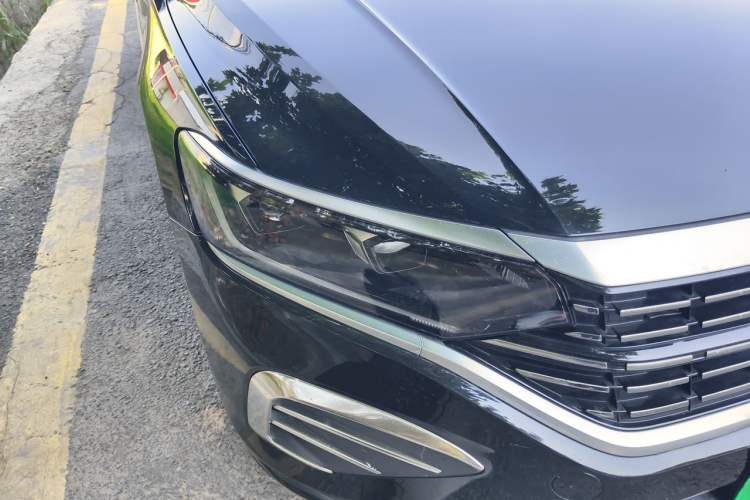 Used Volkswagen Passat 2022 280TSI Business Edition Right Front Headlight