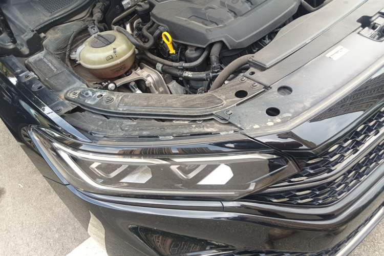 Used Volkswagen Passat 2022 380TSI Luxury Edition Right Front Headlight