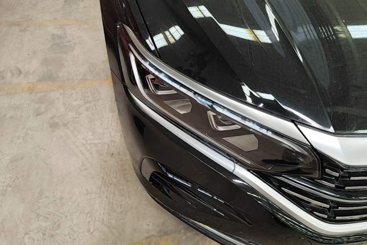 Used Volkswagen Passat 2022 330TSI Luxury Edition Right Front Headlight