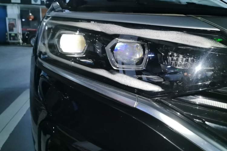 Used Volkswagen Passat 2022 330TSI Luxury Edition Right Front Headlight