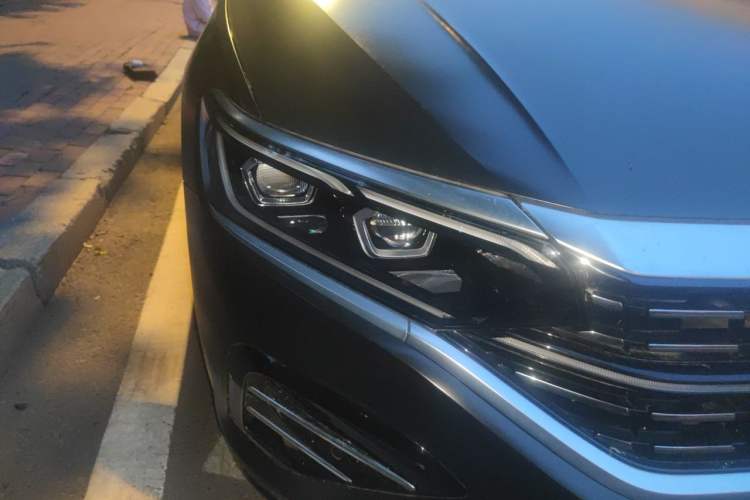Used Volkswagen Passat 2022 330TSI Luxury Edition Right Front Headlight