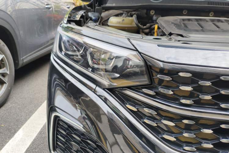 Used Volkswagen Passat 2022 330TSI Starry Luxury Edition Right Front Headlight