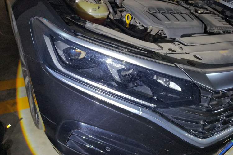 Used Volkswagen Passat 2022 330TSI Elite Edition Right Front Headlight