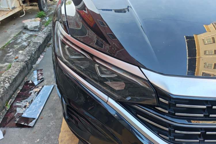 Used Volkswagen Passat 2022 330TSI Luxury Edition Right Front Headlight