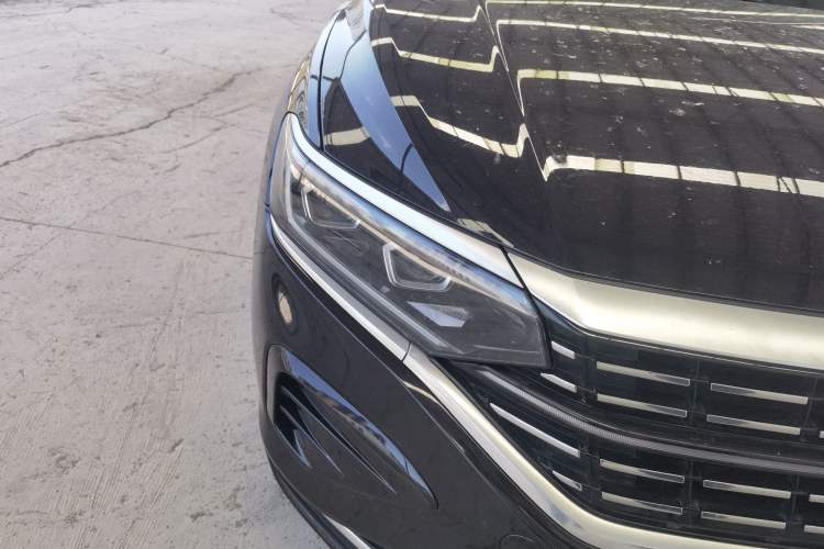 Used Volkswagen Passat 2022 330TSI Luxury Edition Right Front Headlight
