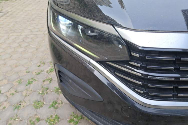 Used Volkswagen Passat 2022 280TSI Business Edition Right Front Headlight