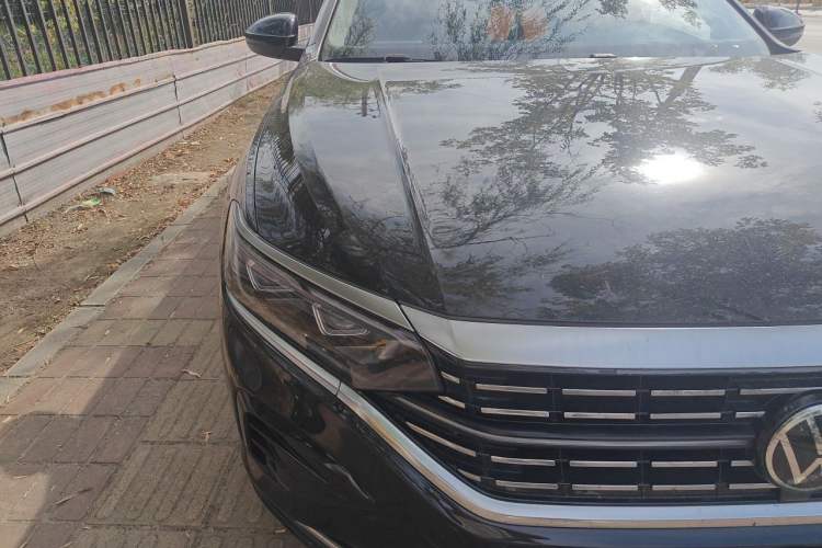Used Volkswagen Passat 2022 330TSI Luxury Edition Right Front Headlight