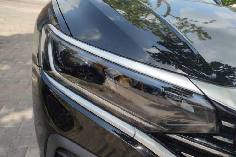Used Volkswagen Passat 2022 280TSI Business Edition Right Front Headlight