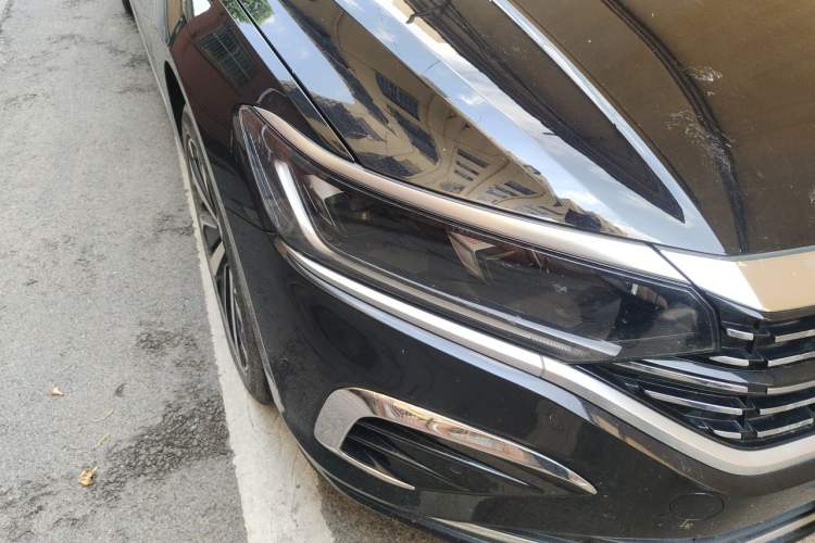 Used Volkswagen Passat 2022 330TSI Elite Edition Right Front Headlight
