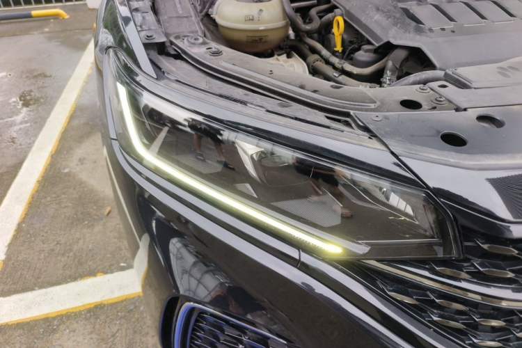Used Volkswagen Passat 2022 330TSI Starry Luxury Edition Right Front Headlight