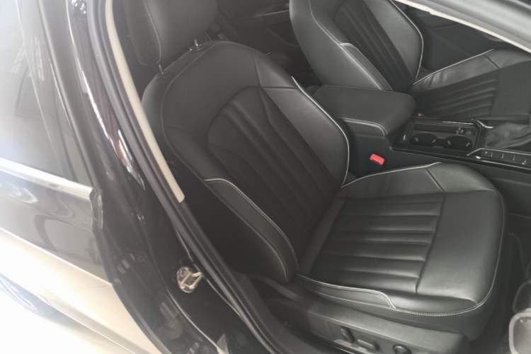 Used Volkswagen Passat 2022 330TSI Starry Elite Edition Right Front Seat
