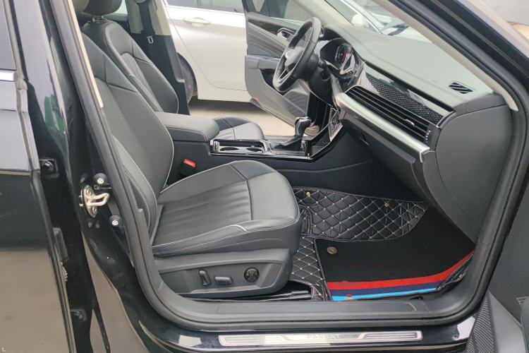Used Volkswagen Passat 2022 330TSI Starry Elite Edition Right Front Seat