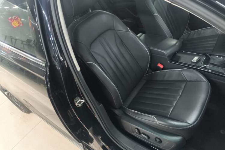 Used Volkswagen Passat 2022 330TSI Starry Elite Edition Right Front Seat