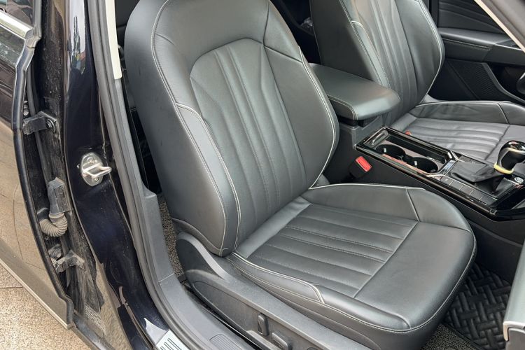 Used Volkswagen Passat 2022 280TSI Elite Edition Right Front Seat