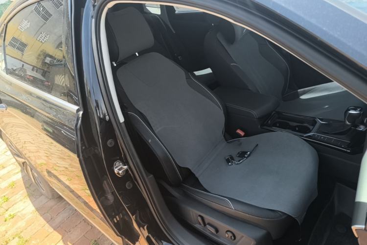 Used Volkswagen Passat 2022 380TSI Luxury Edition Right Front Seat