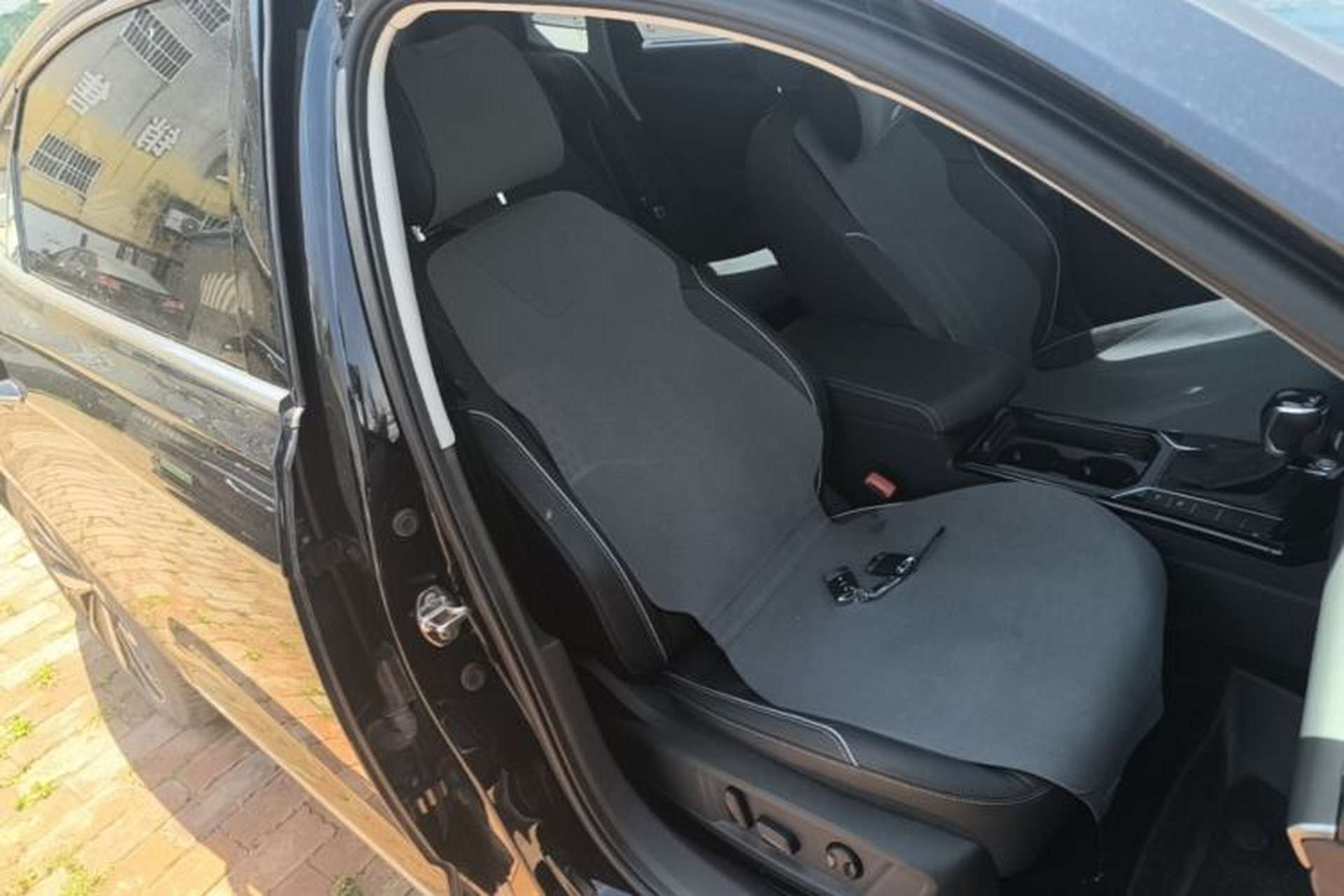 Used Volkswagen Passat 2022 380TSI Luxury Edition Right Front Seat