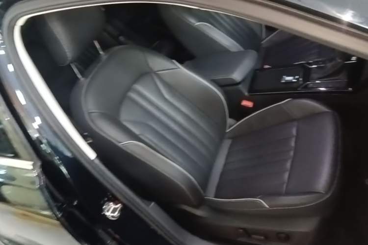 Used Volkswagen Passat 2022 330TSI Starry Elite Edition Right Front Seat