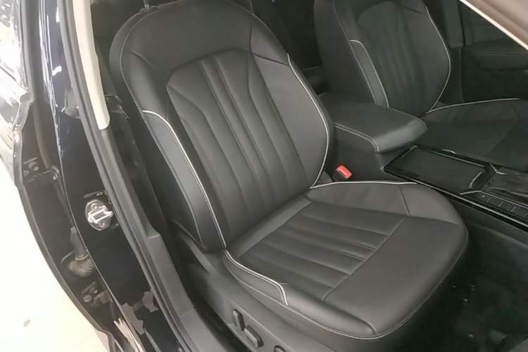 Used Volkswagen Passat 2022 330TSI Elite Edition Right Front Seat