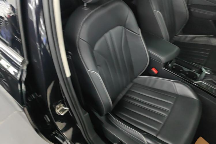 Used Volkswagen Passat 2022 330TSI Starry Elite Edition Custom Version Right Front Seat