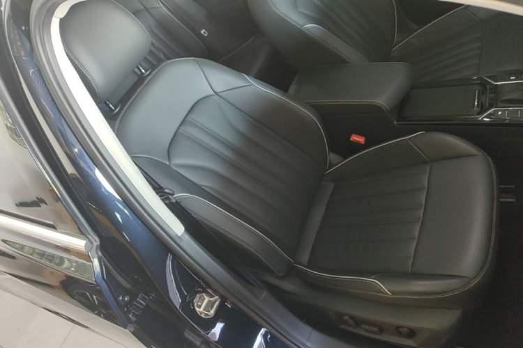 Used Volkswagen Passat 2022 330TSI Elite Edition Right Front Seat