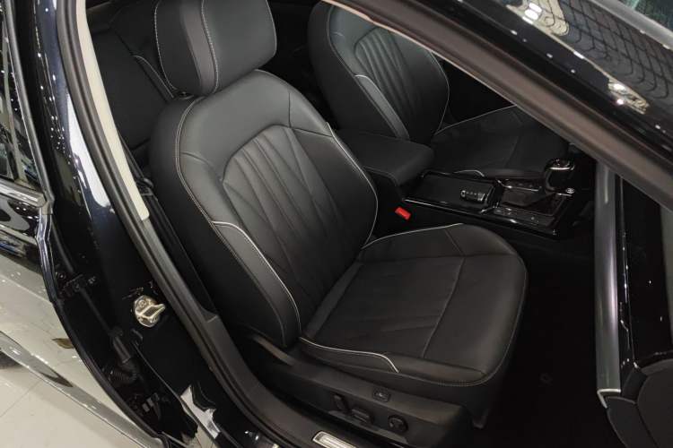 Used Volkswagen Passat 2022 330TSI Starry Luxury Edition Right Front Seat