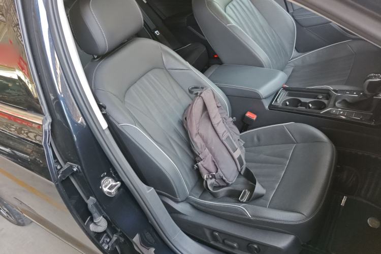 Used Volkswagen Passat 2022 330TSI Starry Luxury Edition Right Front Seat
