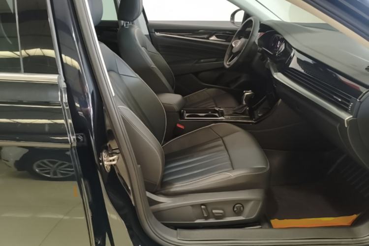 Used Volkswagen Passat 2022 330TSI Starry Elite Edition Right Front Seat