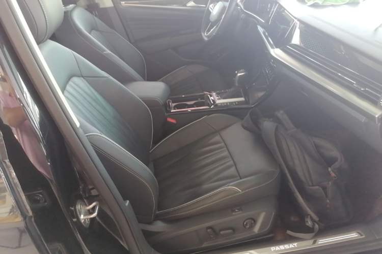 Used Volkswagen Passat 2022 380TSI Flagship Edition Right Front Seat