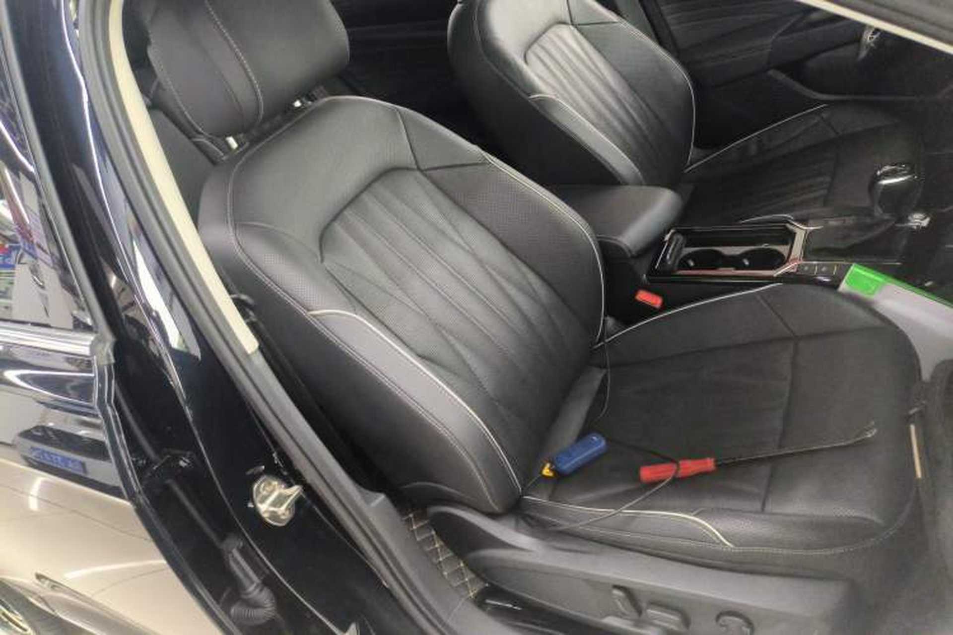 Used Volkswagen Passat 2022 330TSI Starry Luxury Edition Right Front Seat