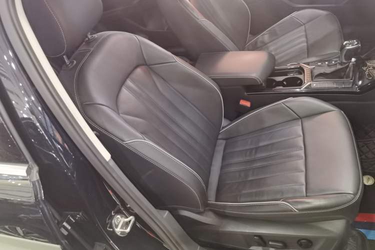 Used Volkswagen Passat 2022 330TSI Starry Elite Edition Right Front Seat