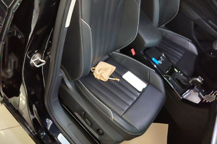 Used Volkswagen Passat 2022 330TSI Starry Elite Edition Custom Version Right Front Seat