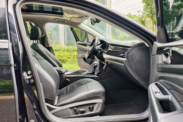 Used Volkswagen Passat 2022 330TSI Elite Edition Right Front Seat