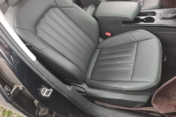 Used Volkswagen Passat 2022 280TSI Business Edition Right Front Seat