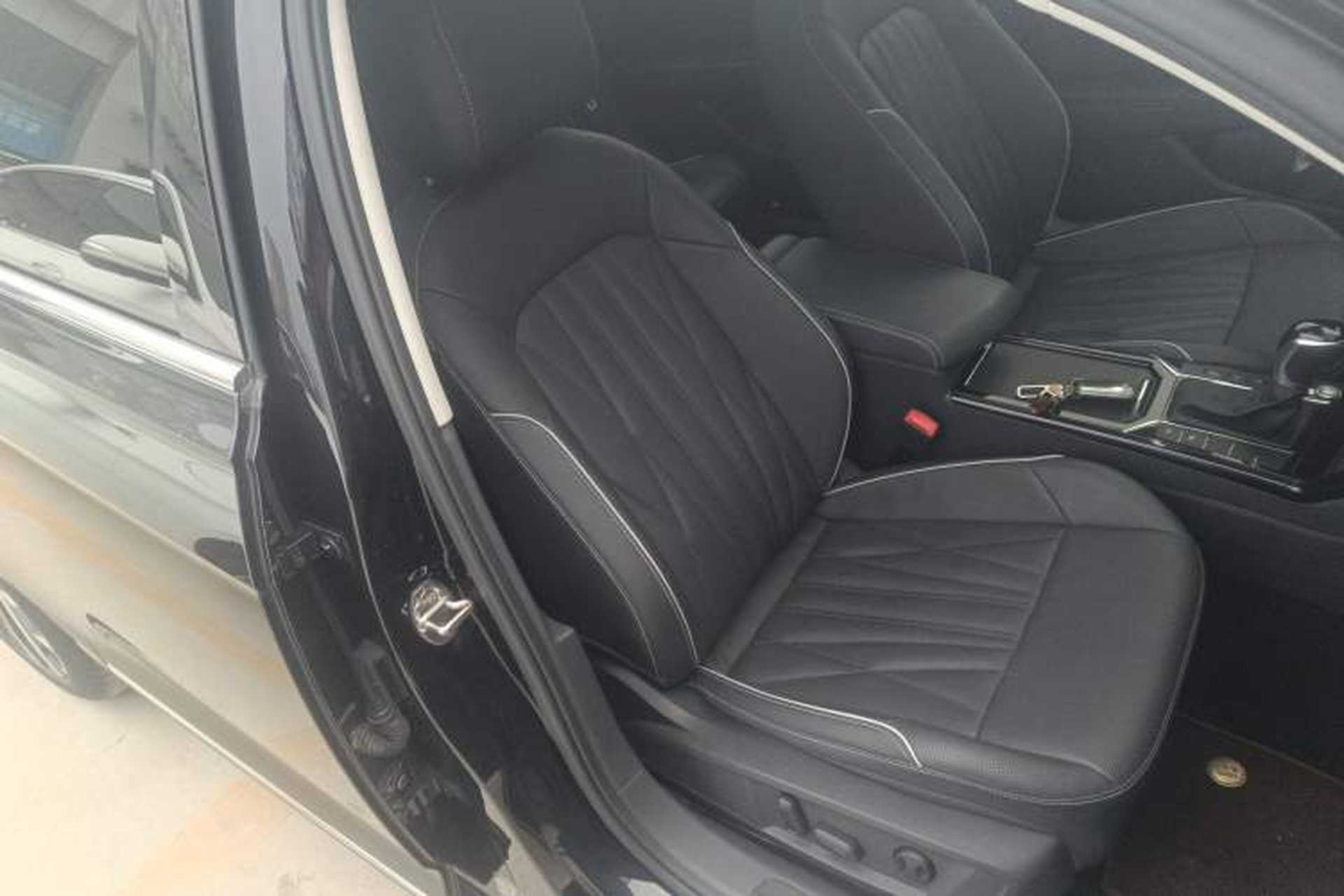 Used Volkswagen Passat 2022 330TSI Starry Luxury Edition Right Front Seat