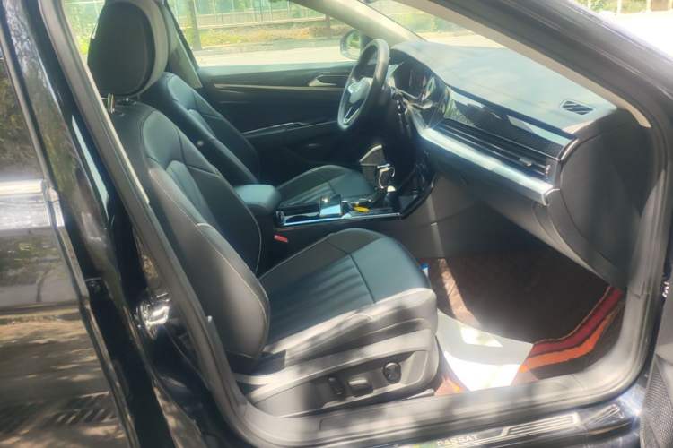 Used Volkswagen Passat 2022 330TSI Starry Elite Edition Right Front Seat