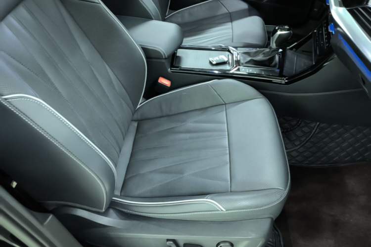 Used Volkswagen Passat 2022 330TSI Luxury Edition Right Front Seat