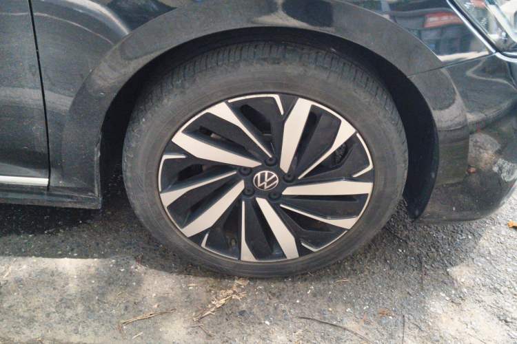 Used Volkswagen Passat 2022 330TSI Starry Elite Edition Right Front Wheel Hub