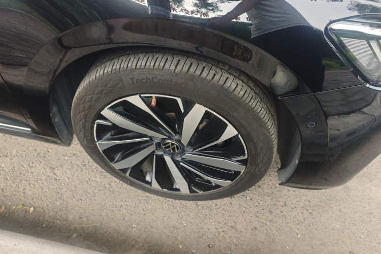 Used Volkswagen Passat 2022 330TSI Starry Luxury Edition Right Front Wheel Hub
