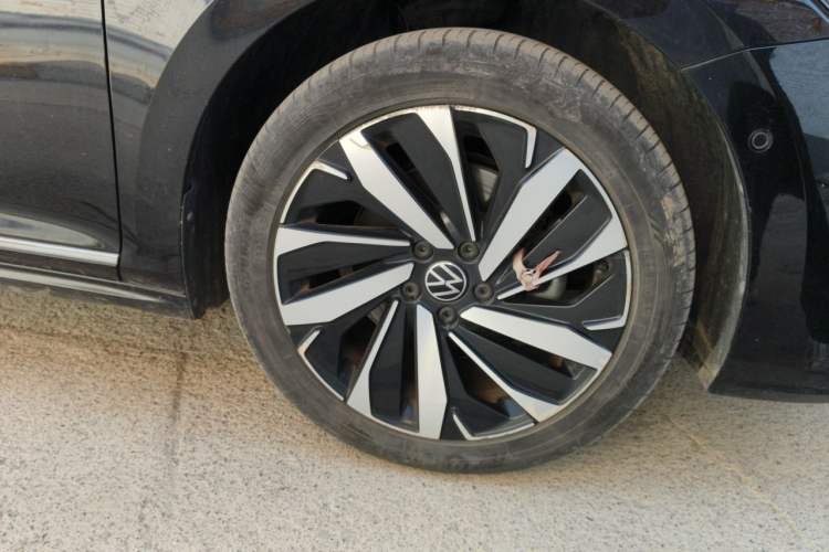 Used Volkswagen Passat 2022 330TSI Starry Luxury Edition Right Front Wheel Hub