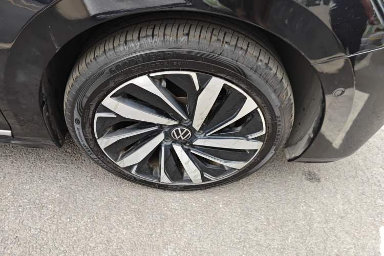 Used Volkswagen Passat 2022 330TSI Starry Luxury Edition Right Front Wheel Hub