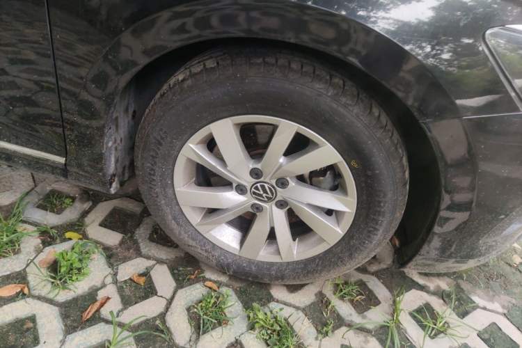 Used Volkswagen Passat 2022 280TSI Business Edition Right Front Wheel Hub