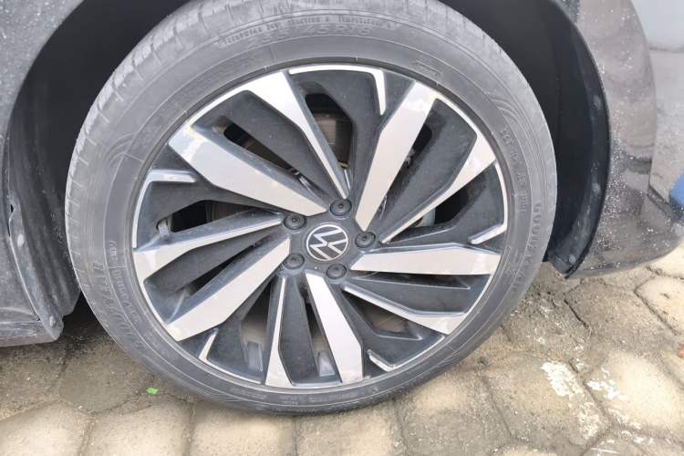 Used Volkswagen Passat 2022 330TSI Starry Elite Edition Right Front Wheel Hub