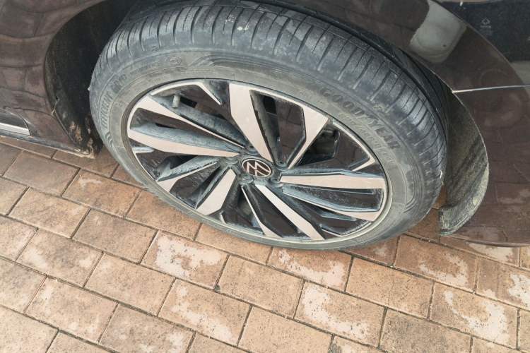 Used Volkswagen Passat 2022 330TSI Starry Elite Edition Right Front Wheel Hub