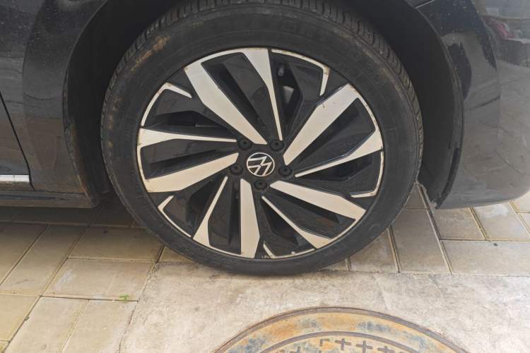 Used Volkswagen Passat 2022 330TSI Starry Elite Edition Right Front Wheel Hub